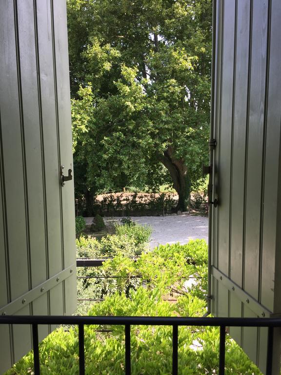 Mas De Mariette Bed & Breakfast Noves Dış mekan fotoğraf