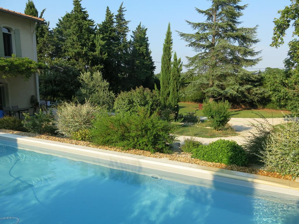 Mas De Mariette Bed & Breakfast Noves Dış mekan fotoğraf