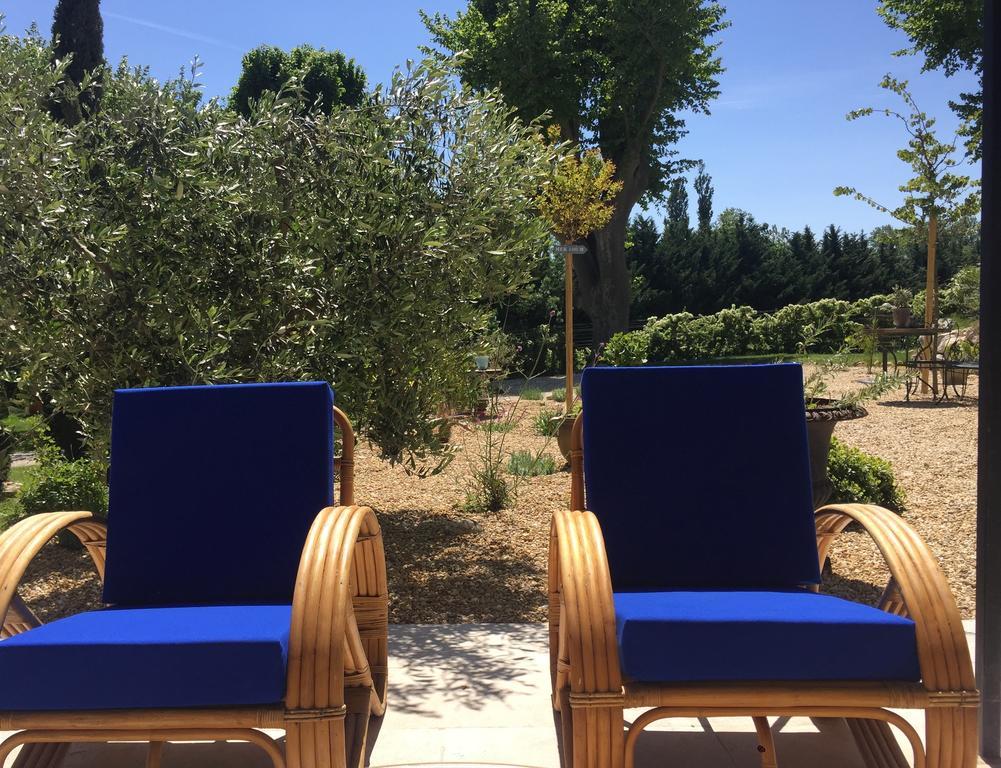 Mas De Mariette Bed & Breakfast Noves Dış mekan fotoğraf