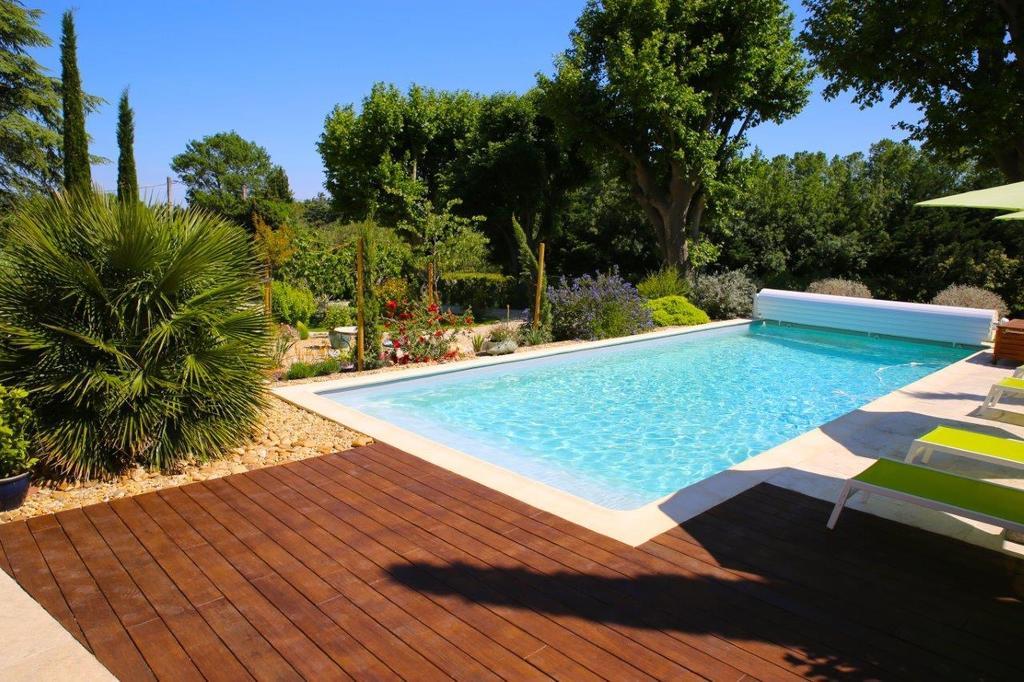Mas De Mariette Bed & Breakfast Noves Dış mekan fotoğraf
