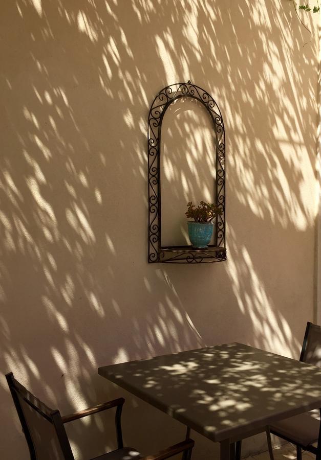Mas De Mariette Bed & Breakfast Noves Dış mekan fotoğraf